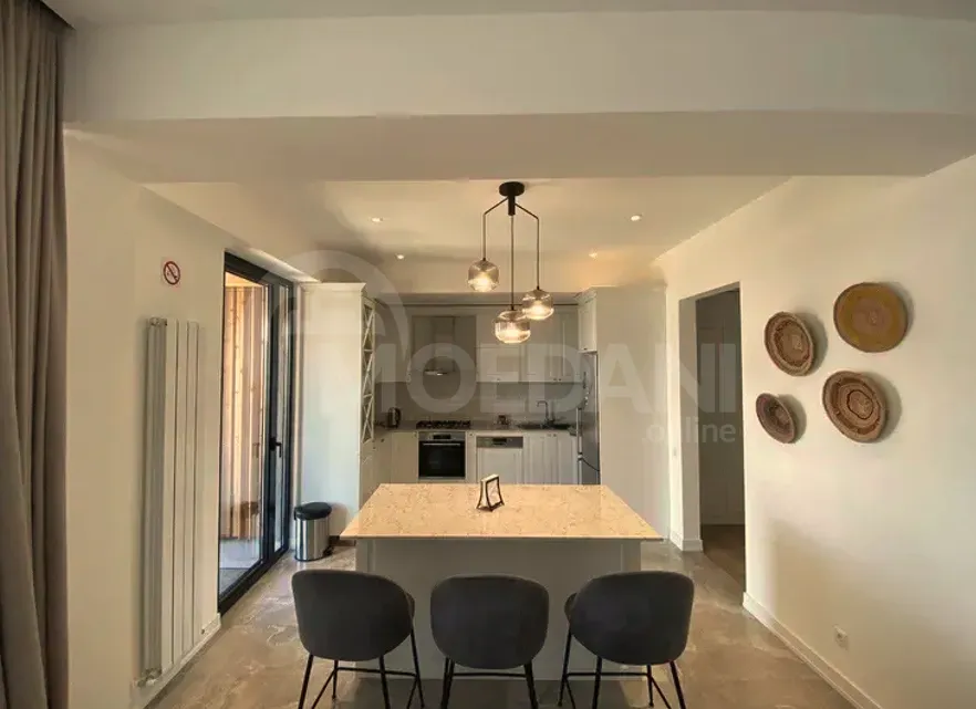 Сдам 4-комн. квартиру 170м² 2/6 эт. Тбилиси - изображение 1