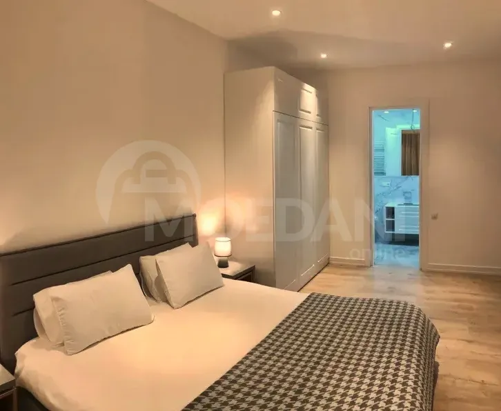 Сдам 4-комн. квартиру 170м² 2/6 эт. Тбилиси - изображение 3