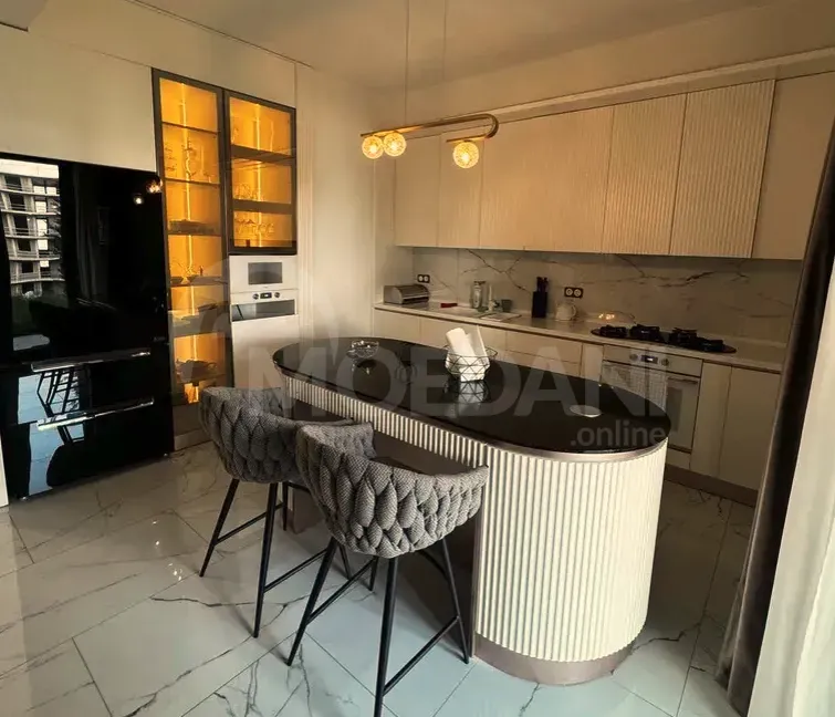 ქირავდება 6 ოთახიანი ბინა 220მ² 2/2 სართ თბილისი - photo 1