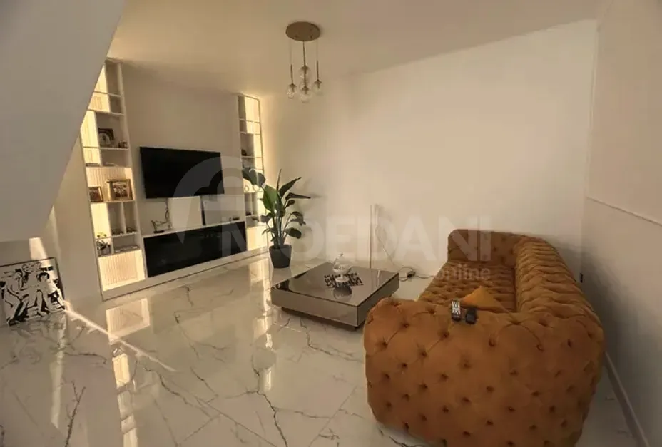 ქირავდება 6 ოთახიანი ბინა 220მ² 2/2 სართ თბილისი - photo 9