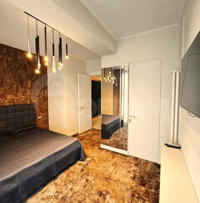 ქირავდება 6 ოთახიანი ბინა 220მ² 2/2 სართ თბილისი - photo 8