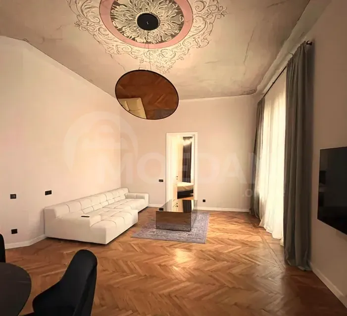 Apartments For Rent three-room 110м² 4/5 floor Tbilisi - photo 1