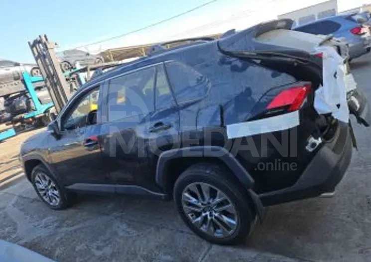 Toyota RAV4 2.5L 2022 Тбилиси - изображение 6