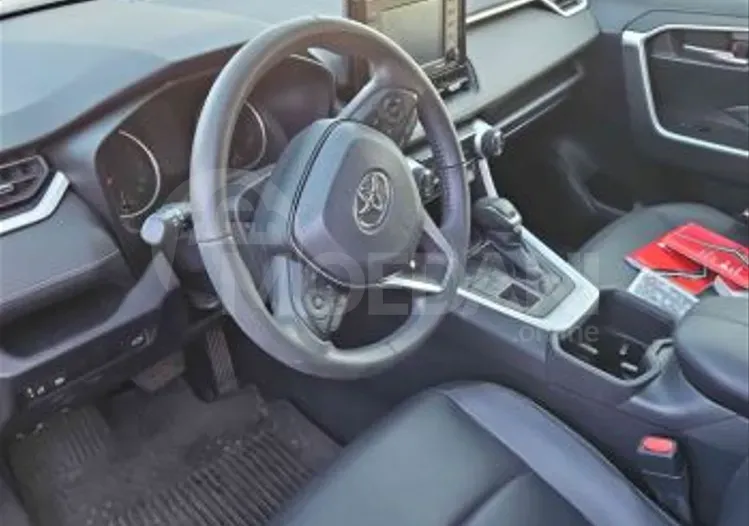 Toyota RAV4 2.5L 2022 Тбилиси - изображение 5