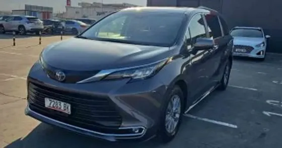 Toyota Sienna 2022 Tbilisi