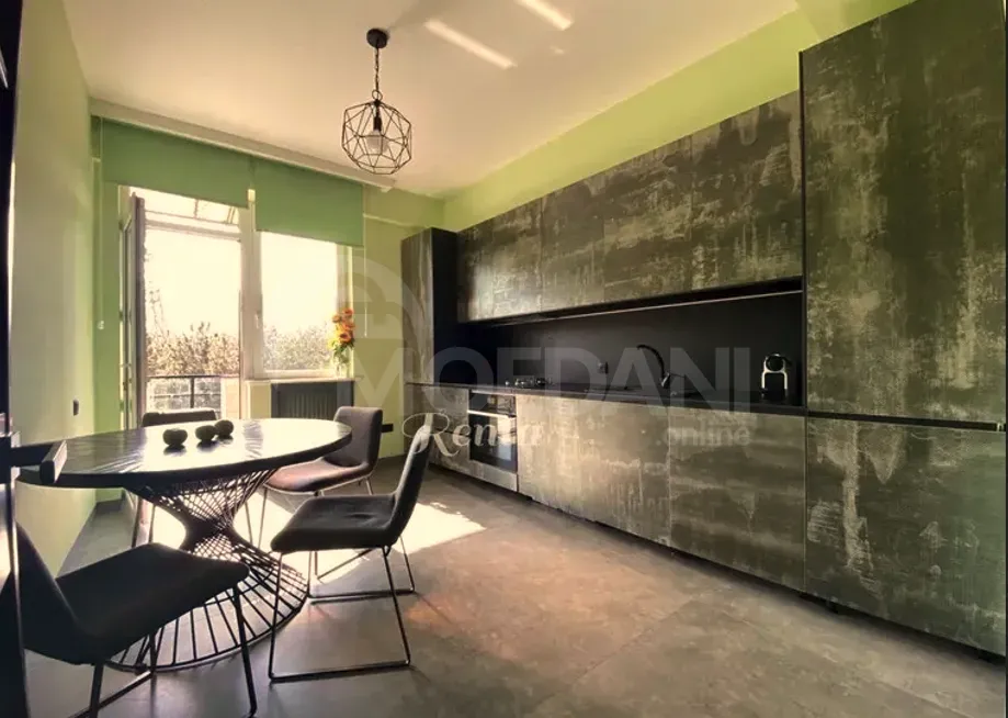 ქირავდება 7+ ოთახიანი ბინა 250მ² 2/2 სართ თბილისი - photo 2