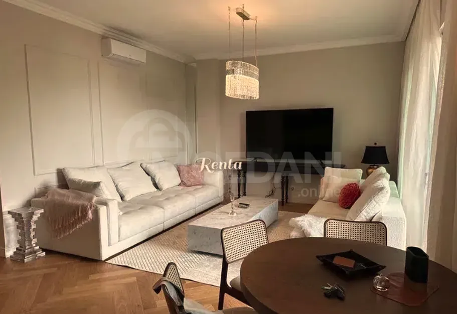 ქირავდება 3 ოთახიანი ბინა 180მ² 1/4 სართ თბილისი - photo 1