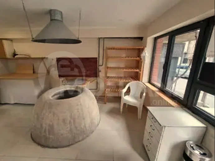 Ქირავდება ავტოფარეხი კომერციული ფართი საბურთალოზე თბილისი - photo 2