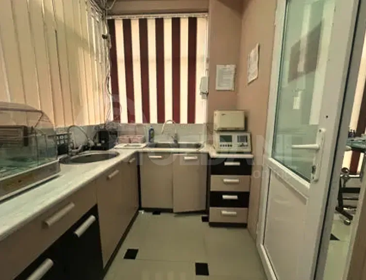 Сдается универсальное коммерческое помещение на Сабуртало Тбилиси - изображение 9