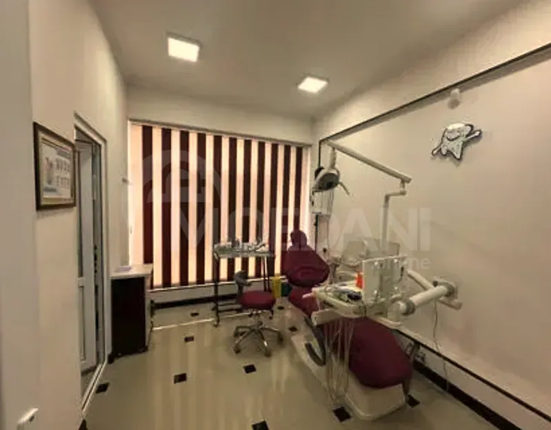 Сдается универсальное коммерческое помещение на Сабуртало Тбилиси - изображение 1