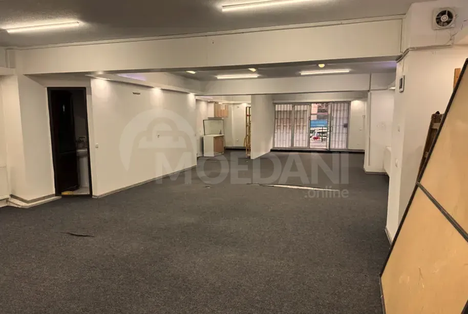 Сдается универсальное коммерческое помещение на Сабуртало Тбилиси - изображение 2