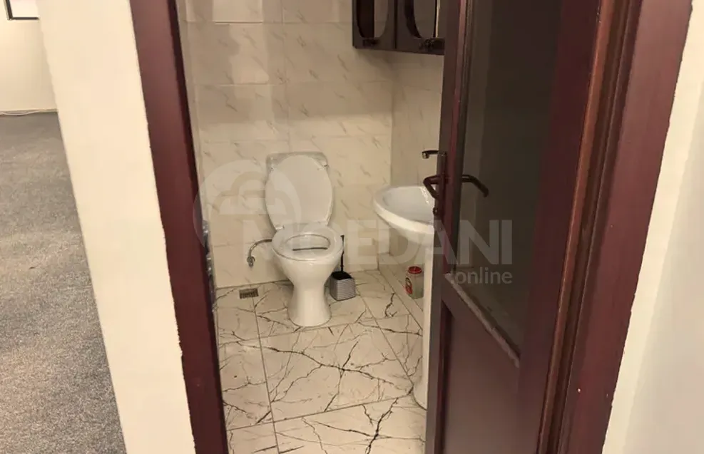 Сдается универсальное коммерческое помещение на Сабуртало Тбилиси - изображение 5