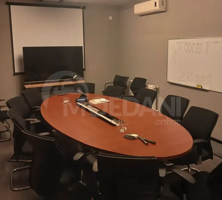 Сдается в аренду специальное коммерческое помещение в Ваке Тбилиси - изображение 1