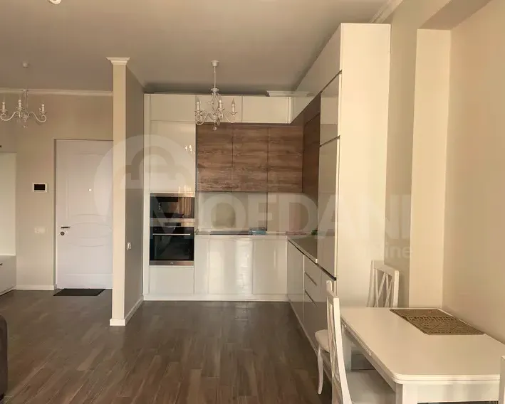 ქირავდება 2 ოთახიანი ბინა 75მ² 4/8 სართ თბილისი - photo 2