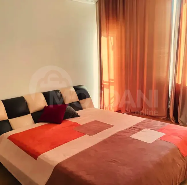 ქირავდება 6 ოთახიანი ბინა 222მ² 10/15 სართ თბილისი - photo 9