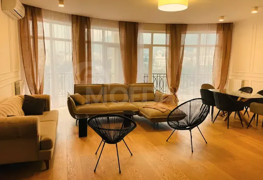 ქირავდება 6 ოთახიანი ბინა 222მ² 10/15 სართ თბილისი - photo 3