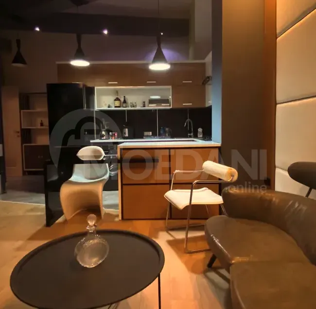 ქირავდება 2 ოთახიანი ბინა 65მ² 5/10 სართ თბილისი - photo 2