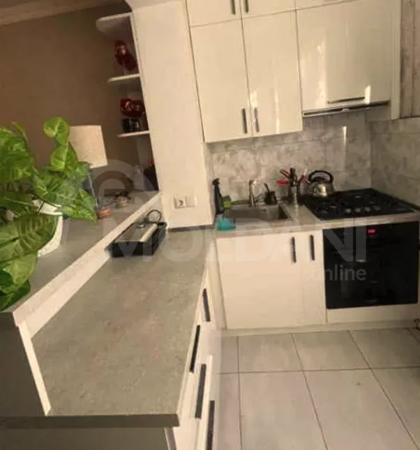 ქირავდება 3 ოთახიანი ბინა 70მ² 1/8 სართ თბილისი - photo 1