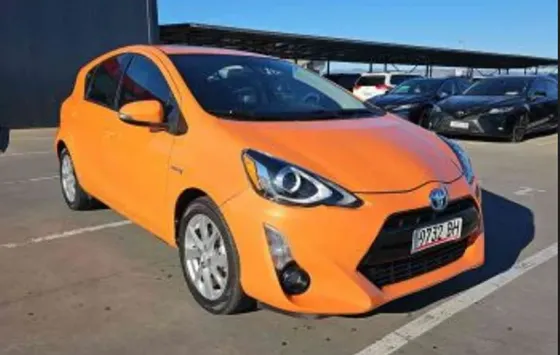 Toyota Prius C 2016 Tbilisi