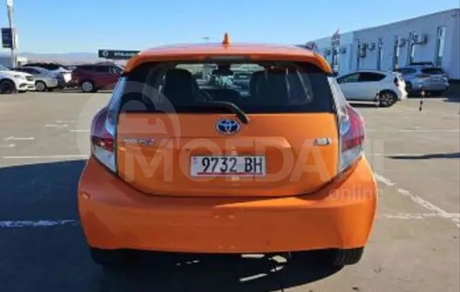 Toyota Prius C 2016 Тбилиси - изображение 4