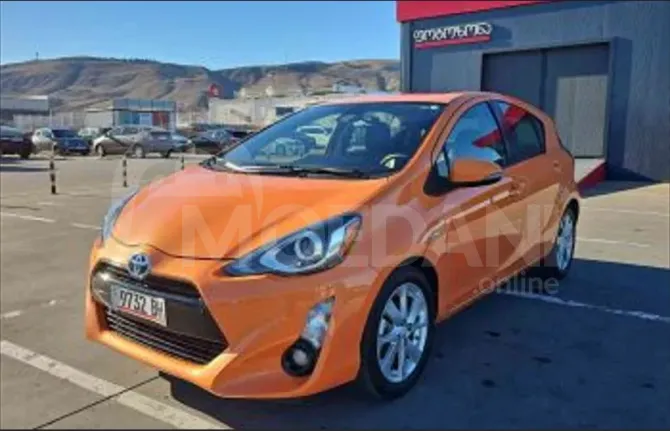 Toyota Prius C 2016 Тбилиси - изображение 2