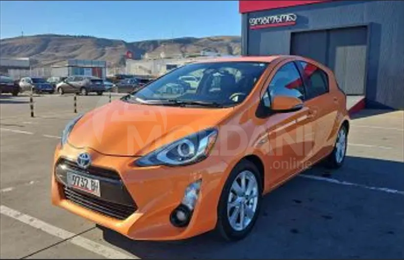 Toyota Prius C 1.5L 2016 Тбилиси - изображение 2