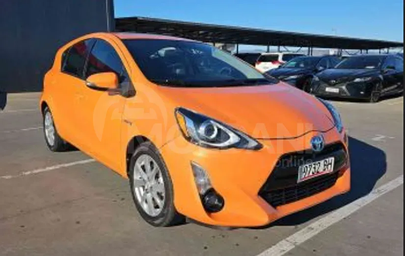 Toyota Prius C 1.5L 2016 Тбилиси - изображение 3