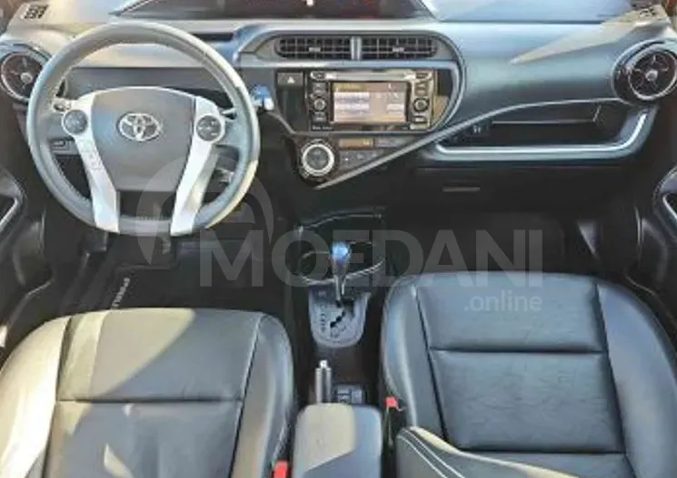 Toyota Prius C 1.5L 2016 Тбилиси - изображение 5