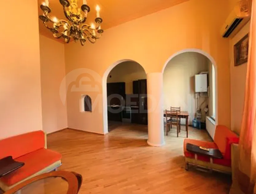 ქირავდება 3 ოთახიანი ბინა 100მ² 5/5 სართ თბილისი - photo 1