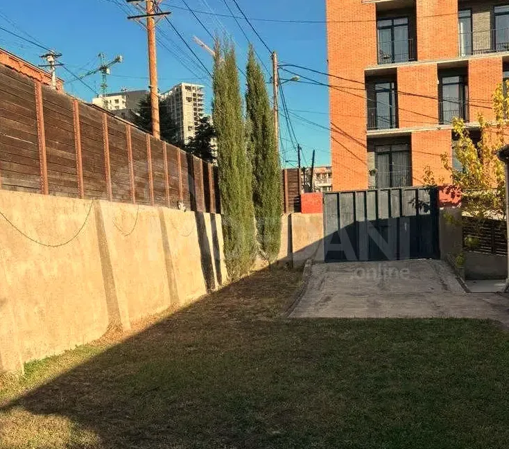 House for rent 300м² Tbilisi - photo 1