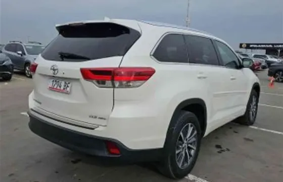 Toyota Highlander 2017 თბილისი