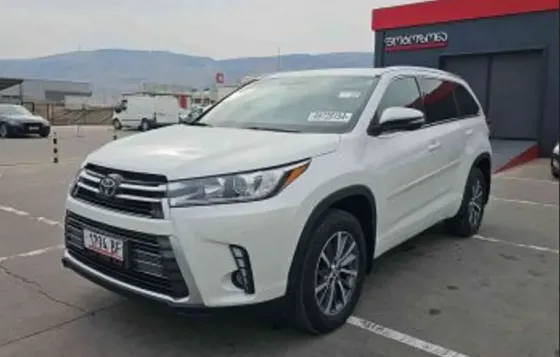 Toyota Highlander 2017 თბილისი