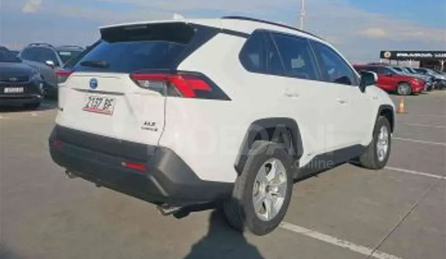 Toyota RAV4 2.5L 2021 Тбилиси - изображение 4
