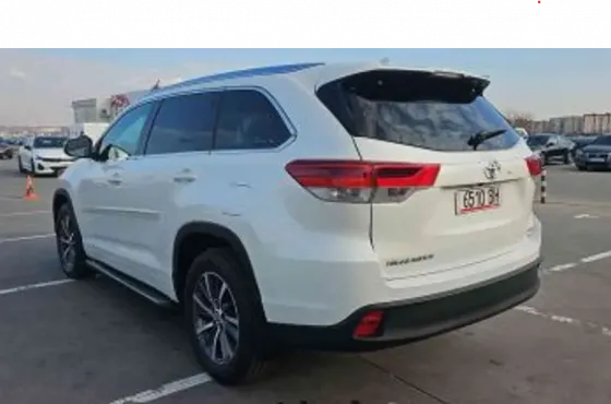 Toyota Highlander 2017 თბილისი