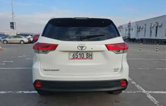 Toyota Highlander 2017 თბილისი