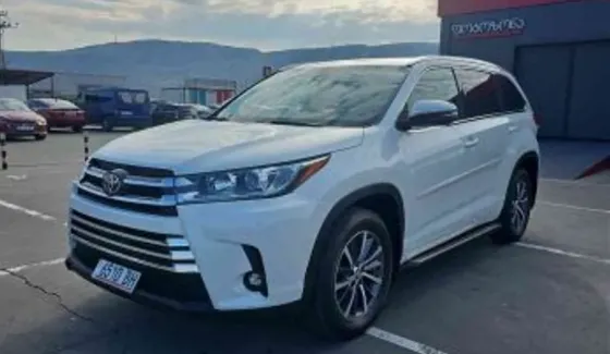 Toyota Highlander 2017 თბილისი