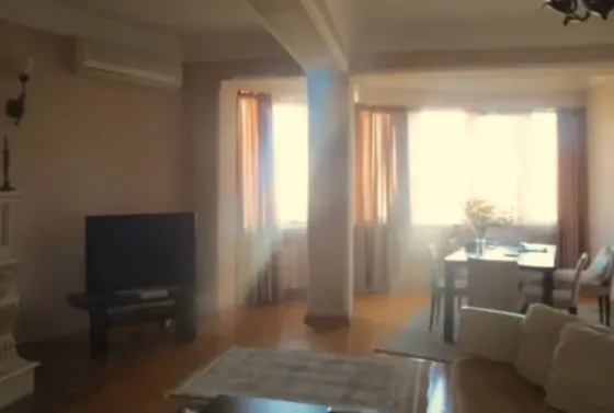 Продам 5-комн. квартиру $210 000  в Тбилиси  196м² 5/10 эт. Тбилиси