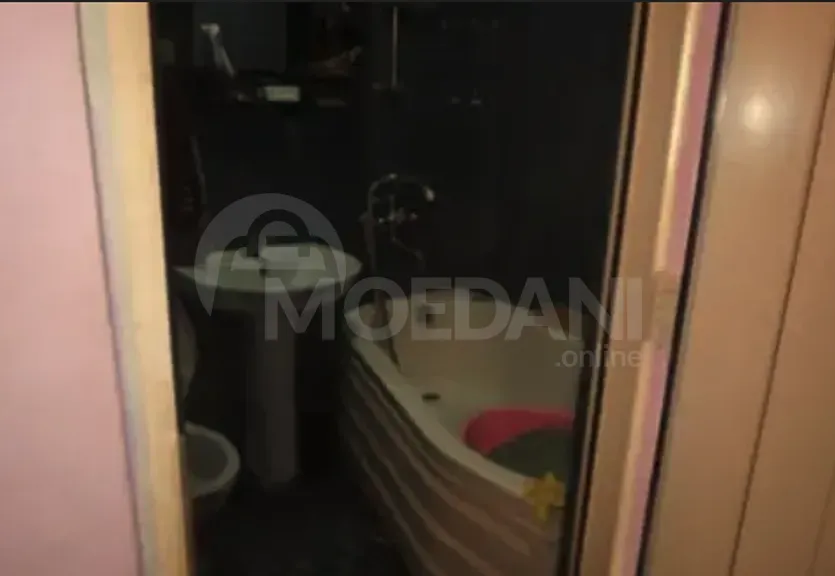 Продам 2-комн. квартиру 33.32м² 2/8 эт. Батуми - изображение 4