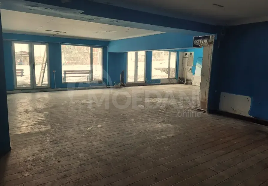 Იყიდება უნივერსალური კომერციული ფართი ბაკურიანში ბორჯომი - photo 5