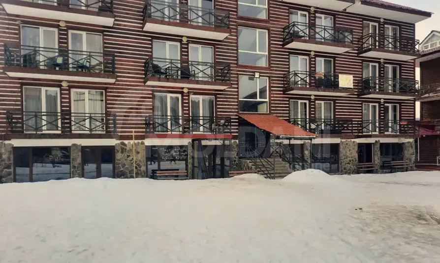 Იყიდება უნივერსალური კომერციული ფართი ბაკურიანში ბორჯომი - photo 1