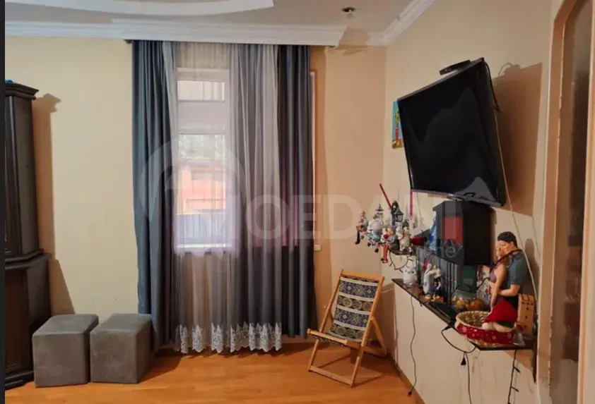 Сдам 2-комн. квартиру 60м² 2/9 эт. Кутаиси - изображение 1