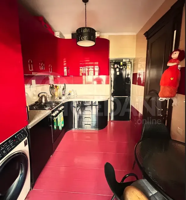 Продам 5-комн. квартиру 120м² 3/9 эт. Кутаиси - изображение 5
