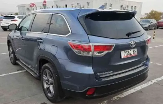 Toyota Highlander 2015 თბილისი