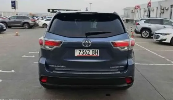 Toyota Highlander 2015 თბილისი