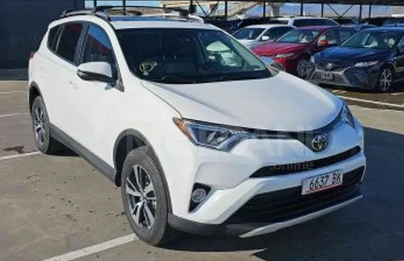 Toyota RAV4 2.5L 2017 Тбилиси - изображение 3