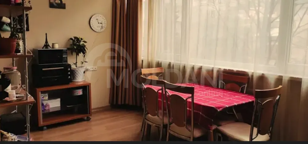 იყიდება 2 ოთახიანი ბინას 67მ² 4/8 სართ თბილისი - photo 3