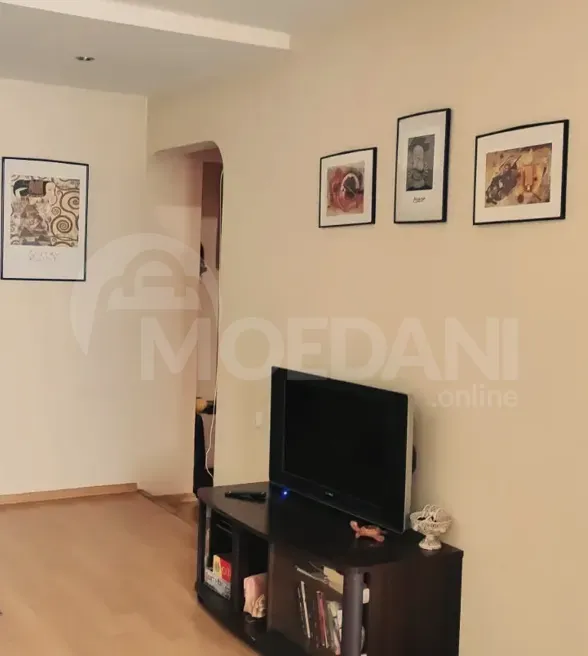 იყიდება 2 ოთახიანი ბინას 67მ² 4/8 სართ თბილისი - photo 2