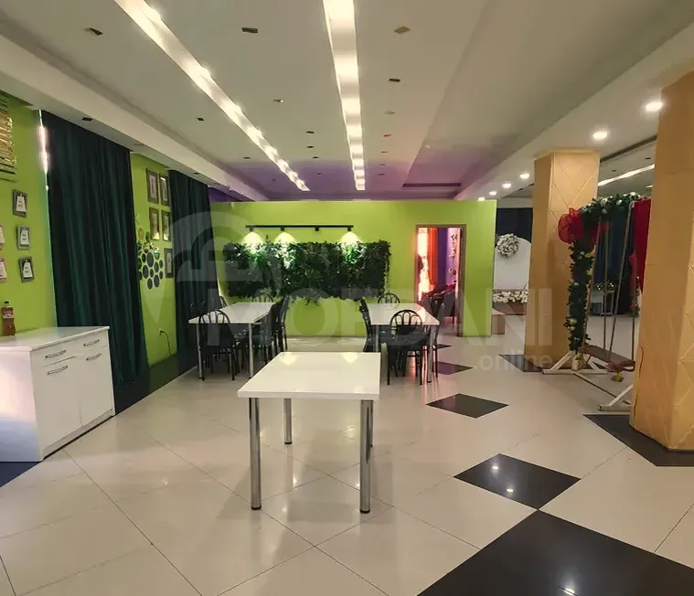 Универсальное коммерческое помещение в аренду в Кутаиси Кутаиси - изображение 1