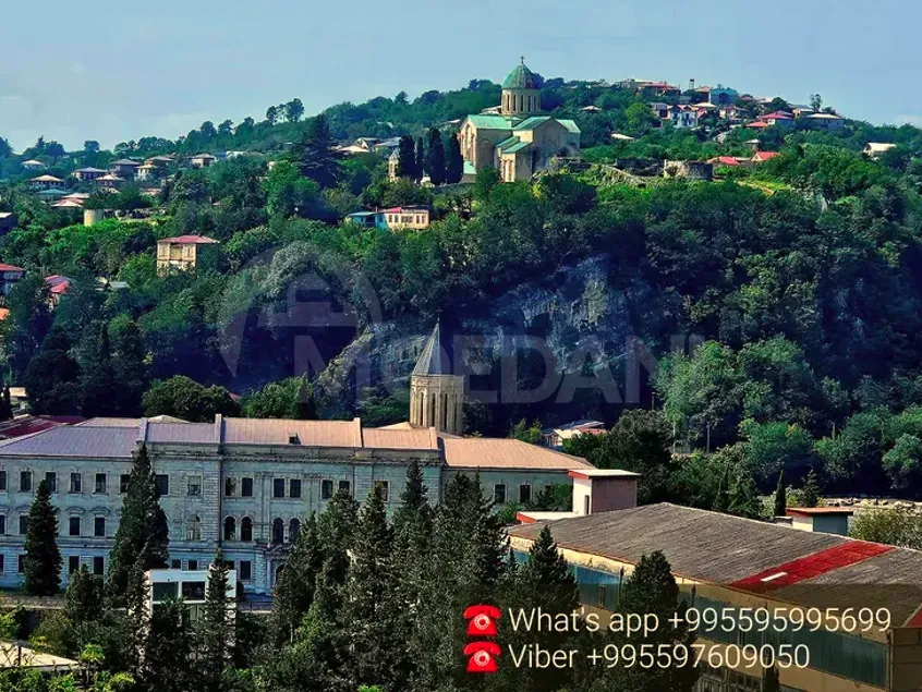 იყიდება 4 ოთახიანი ბინას 200მ² 4/4 სართ ქუთაისი - photo 1