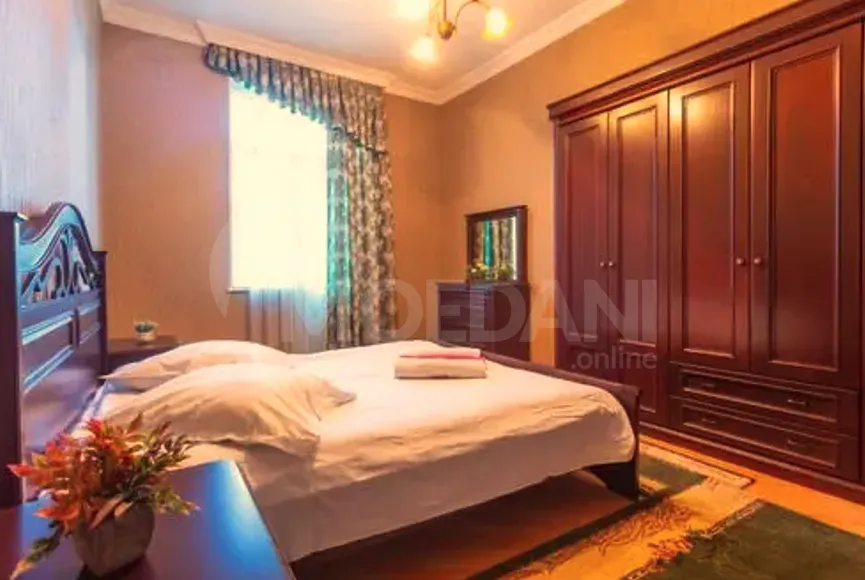 Apartments For Rent three-room 100м² 4/4 floor Kutaisi - photo 1